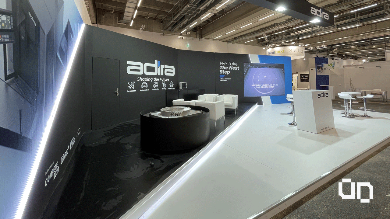 Stand para feira da ADIRA desenvolvido pela UNDONE